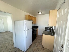 2274 Kearney Ave in San Diego, CA - Building Photo - Building Photo