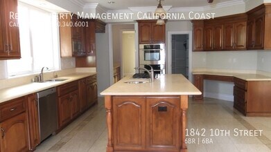 1842 10th St in Manhattan Beach, CA - Building Photo - Building Photo