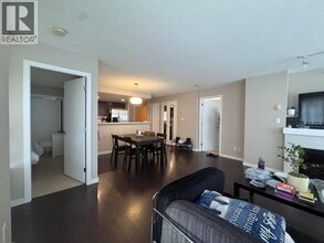 8120 Lansdowne Rd in Richmond, BC - Building Photo - Building Photo