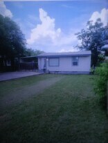 2319 Basse Rd in San Antonio, TX - Building Photo