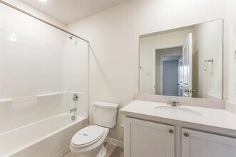 814 Bonnet Trl in Arlington, TX - Building Photo - Building Photo