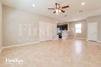 7681 Yale Harbor Dr in Wesley Chapel, FL - Building Photo - Building Photo