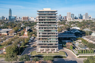 The Willowick in Houston, TX - Building Photo - Building Photo