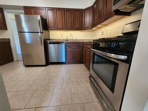 5 Darian Ct in Pomona, NY - Building Photo - Building Photo