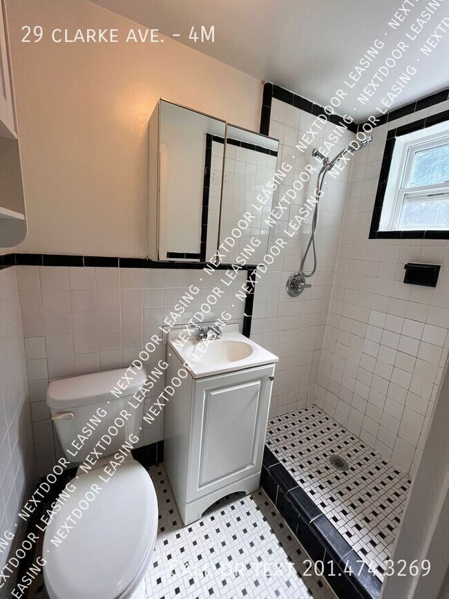 29 Clarke Ave in Jersey City, NJ - Building Photo - Building Photo