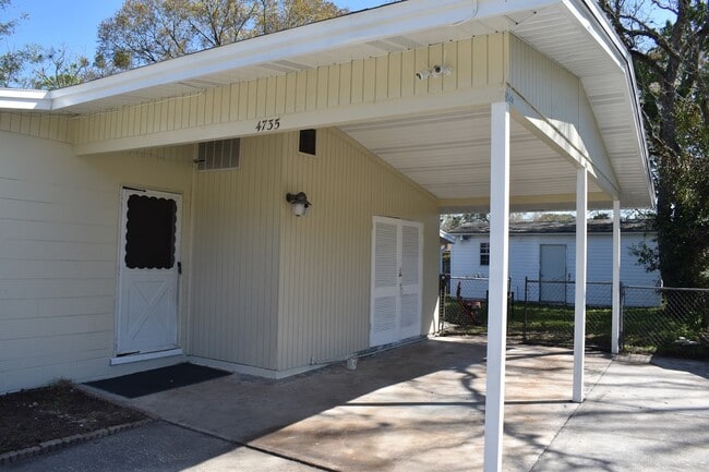 4735 Redstone Dr in Jacksonville, FL - Building Photo - Building Photo