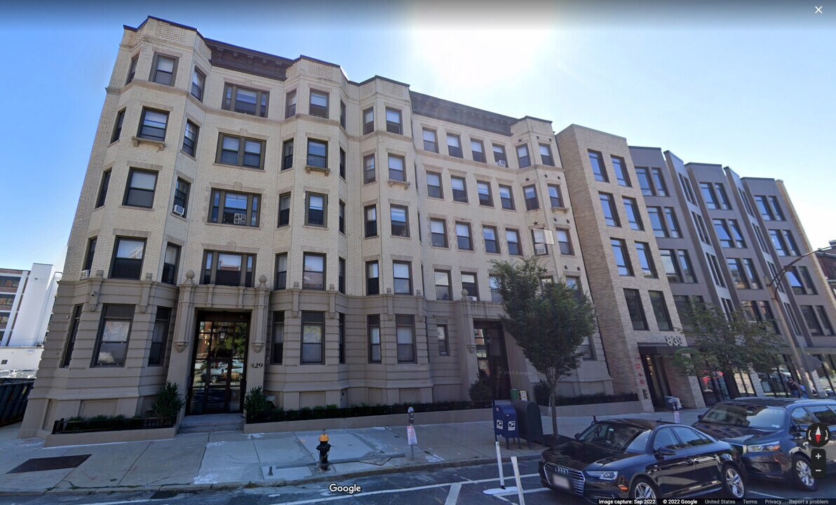 845 Beacon St, Unit 1C in Boston, MA - Foto de edificio