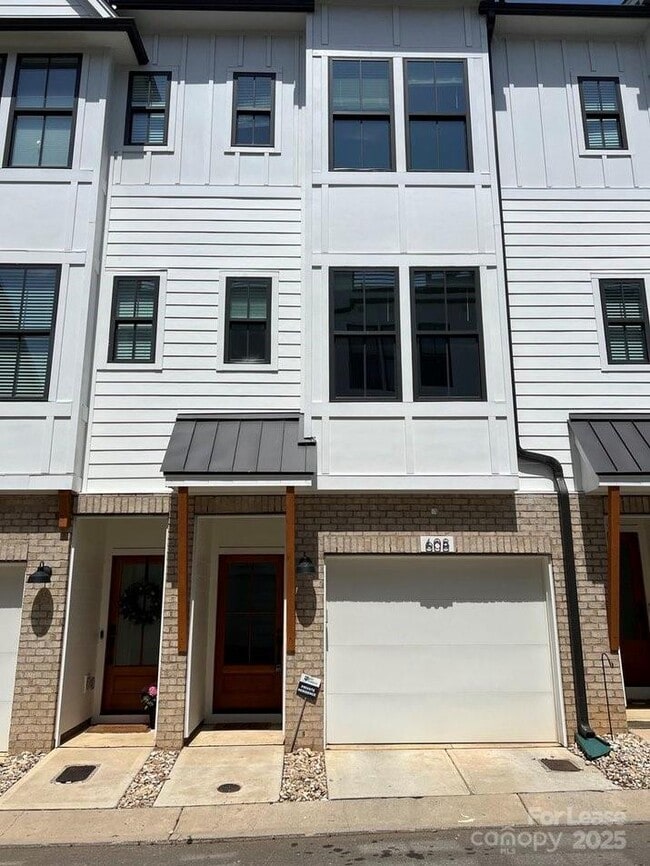 608 Old Dominion Dr in Charlotte, NC - Building Photo - Building Photo
