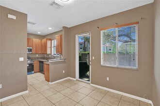 21005 NW 14th Pl in Miami Gardens, FL - Building Photo - Building Photo