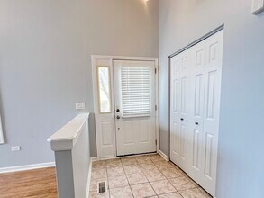 123 Iliad Dr in Tinley Park, IL - Building Photo - Building Photo