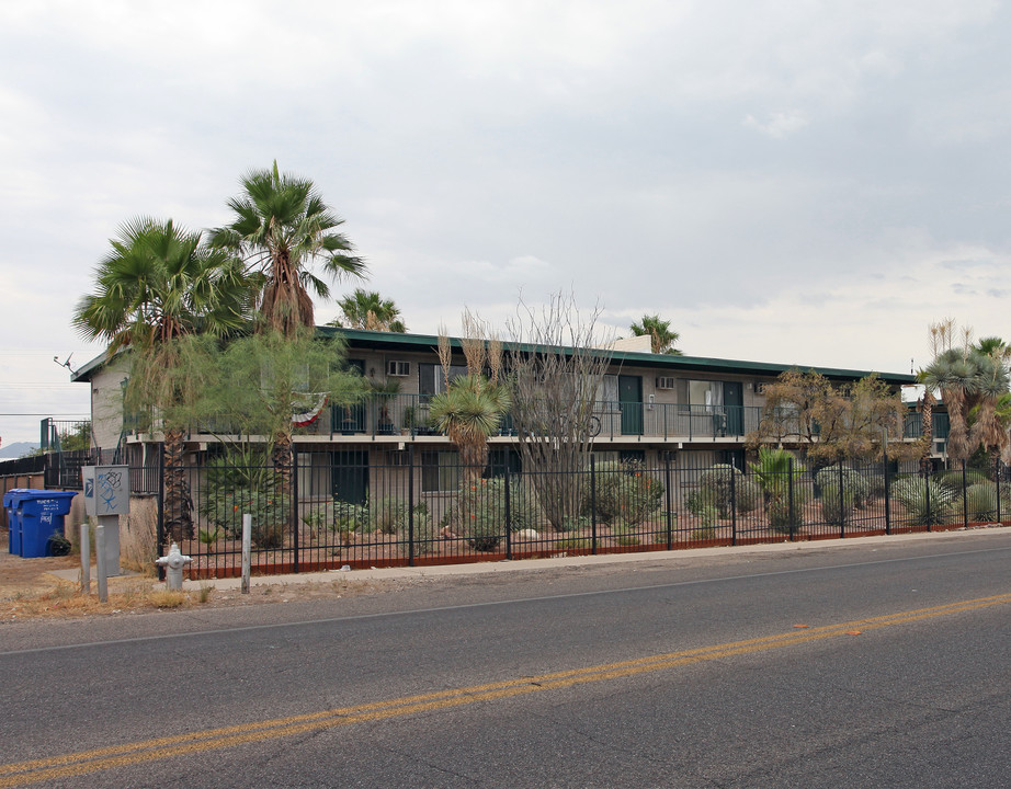 Park & Copper Apartments in Tucson, AZ - Foto de edificio