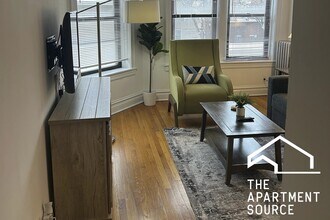 1911 W Larchmont Ave, Unit 3B in Chicago, IL - Building Photo - Building Photo