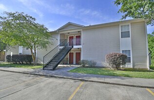 Spring Tree Apartments in Denham Springs, LA - Building Photo