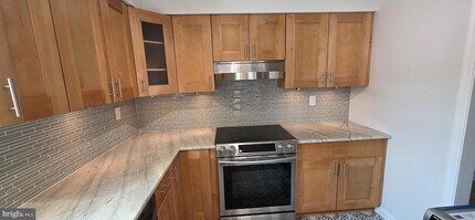 165B Leeds Ct W in Warrenton, VA - Foto de edificio - Building Photo