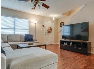 9410 Kenton Hill in San Antonio, TX - Building Photo - Building Photo