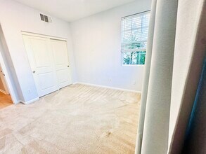 15770 Myrtlewood Ave in Chino, CA - Foto de edificio - Building Photo