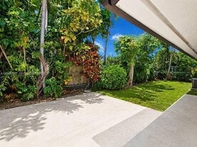 2831 SW 21st St in Miami, FL - Building Photo