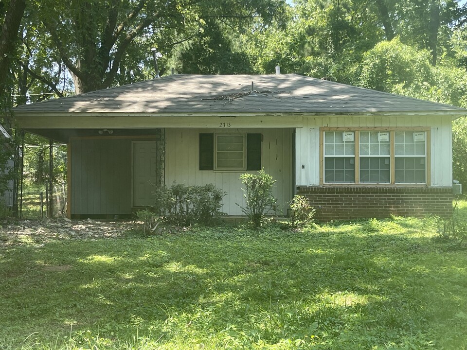 2713 Windsor Pky in Memphis, TN - Building Photo