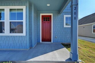 208 Pebblestream Pass in Taylor, TX - Building Photo - Building Photo