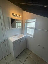 911 Fruit Ave NW in Albuquerque, NM - Building Photo - Building Photo