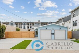 885 Home Ave in Carlsbad, CA - Building Photo