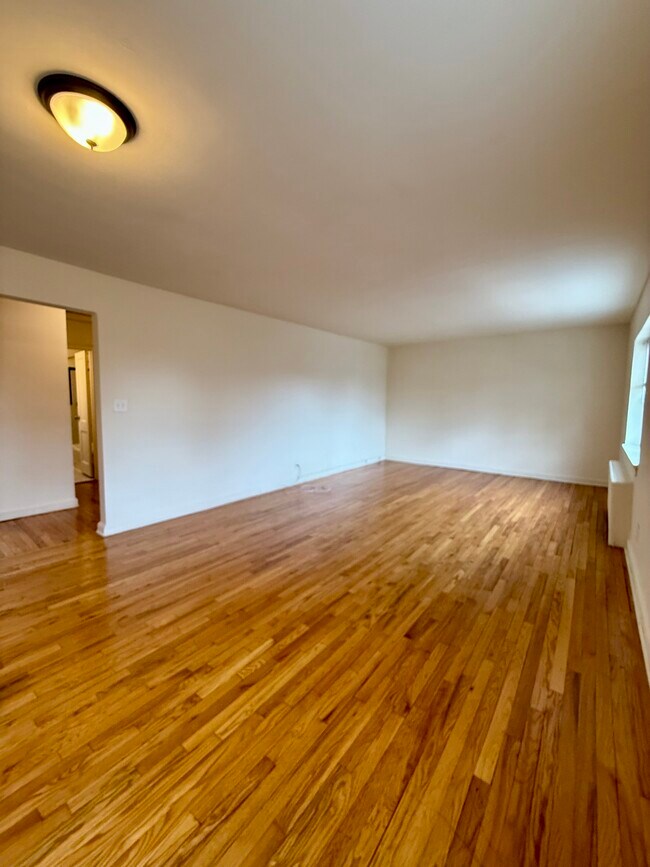 150 Union Ave, Unit C in Rutherford, NJ - Building Photo - Building Photo