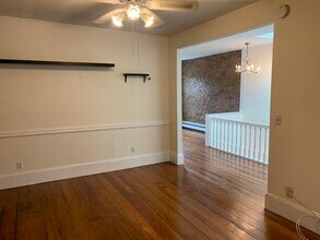 10 Mead St, Unit 3A in Boston, MA - Building Photo - Building Photo