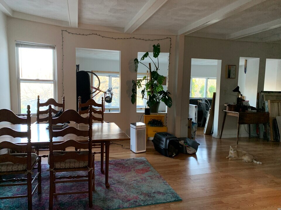 12 Harris St, Unit 1 in Brookline, MA - Foto de edificio