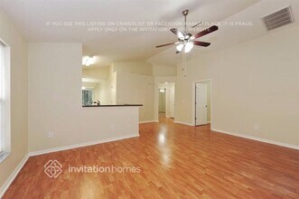 5816 Tanagerlake Rd in Lithia, FL - Building Photo - Building Photo