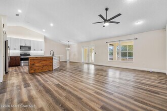 1126 Ruby St SE in Palm Bay, FL - Building Photo - Building Photo