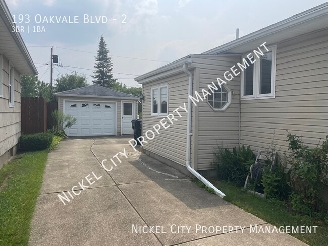 193 Oakvale Blvd in Buffalo, NY - Building Photo - Building Photo
