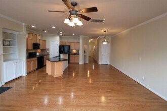 982 Silver Leaf Dr in Winston-Salem, NC - Foto de edificio - Building Photo