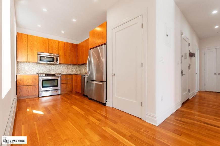 203 Luquer St in Brooklyn, NY - Building Photo