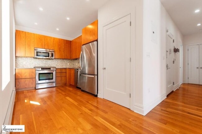 property at 203 Luquer St