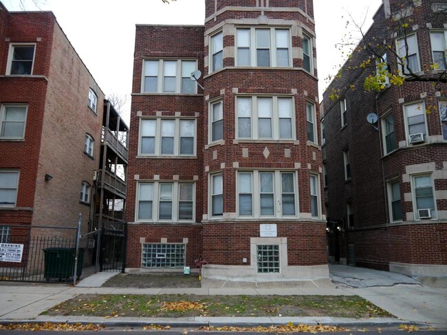 property at 1948 E 72nd Pl