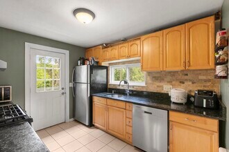 5 Robinlea Cir, Unit 5 in Woburn, MA - Building Photo - Building Photo