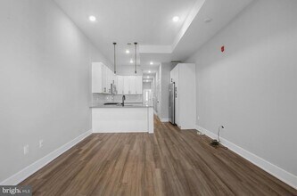 910 N 17th St in Philadelphia, PA - Building Photo - Building Photo