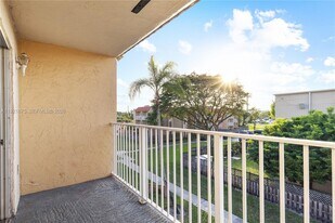 5102 NW 79th Ave in Doral, FL - Building Photo