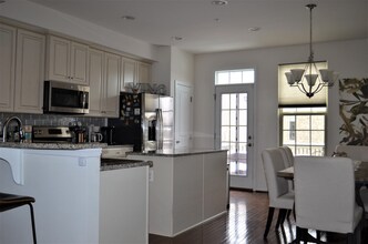 1728 Lantern Mews in Baltimore, MD - Foto de edificio - Building Photo