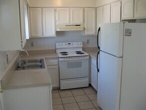 670 Voiles Pl in Brighton, CO - Foto de edificio - Building Photo