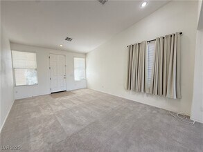 2384 Spirito Ave in Henderson, NV - Building Photo - Building Photo