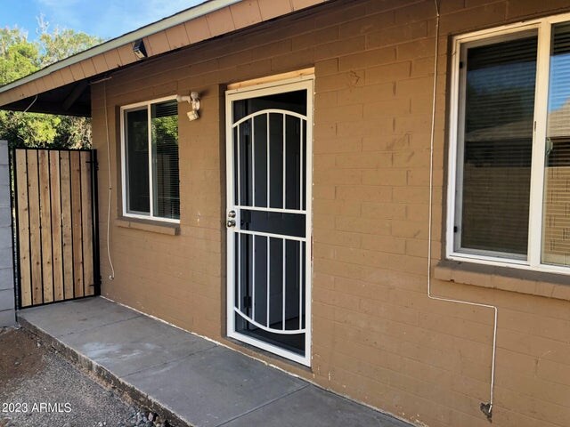 305 N 93rd St in Mesa, AZ - Building Photo