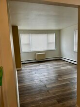 6008 N 12th St, Unit 1 in Philadelphia, PA - Building Photo - Building Photo