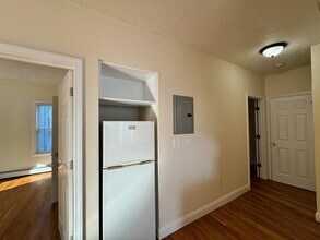 401 Columbia St, Unit 2 in Cambridge, MA - Foto de edificio - Building Photo