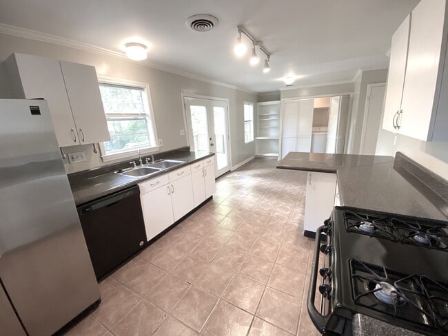 property at 132 N Rembert St