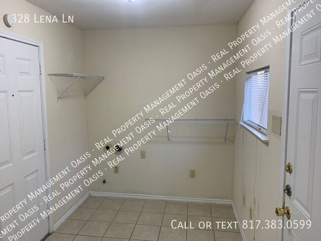 328 Lena Ln in Burleson, TX - Building Photo - Building Photo