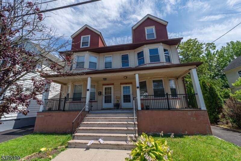 46 Union Ave in Maplewood, NJ - Building Photo