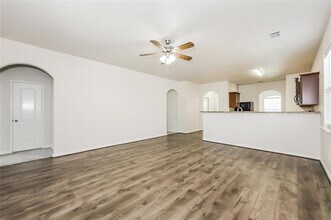 9225 Lone Cypress Dr in Forney, TX - Building Photo - Building Photo