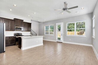 202 Verrado Path in Austin, TX - Building Photo - Building Photo