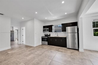 21 NE 48th St in Miami, FL - Building Photo - Building Photo